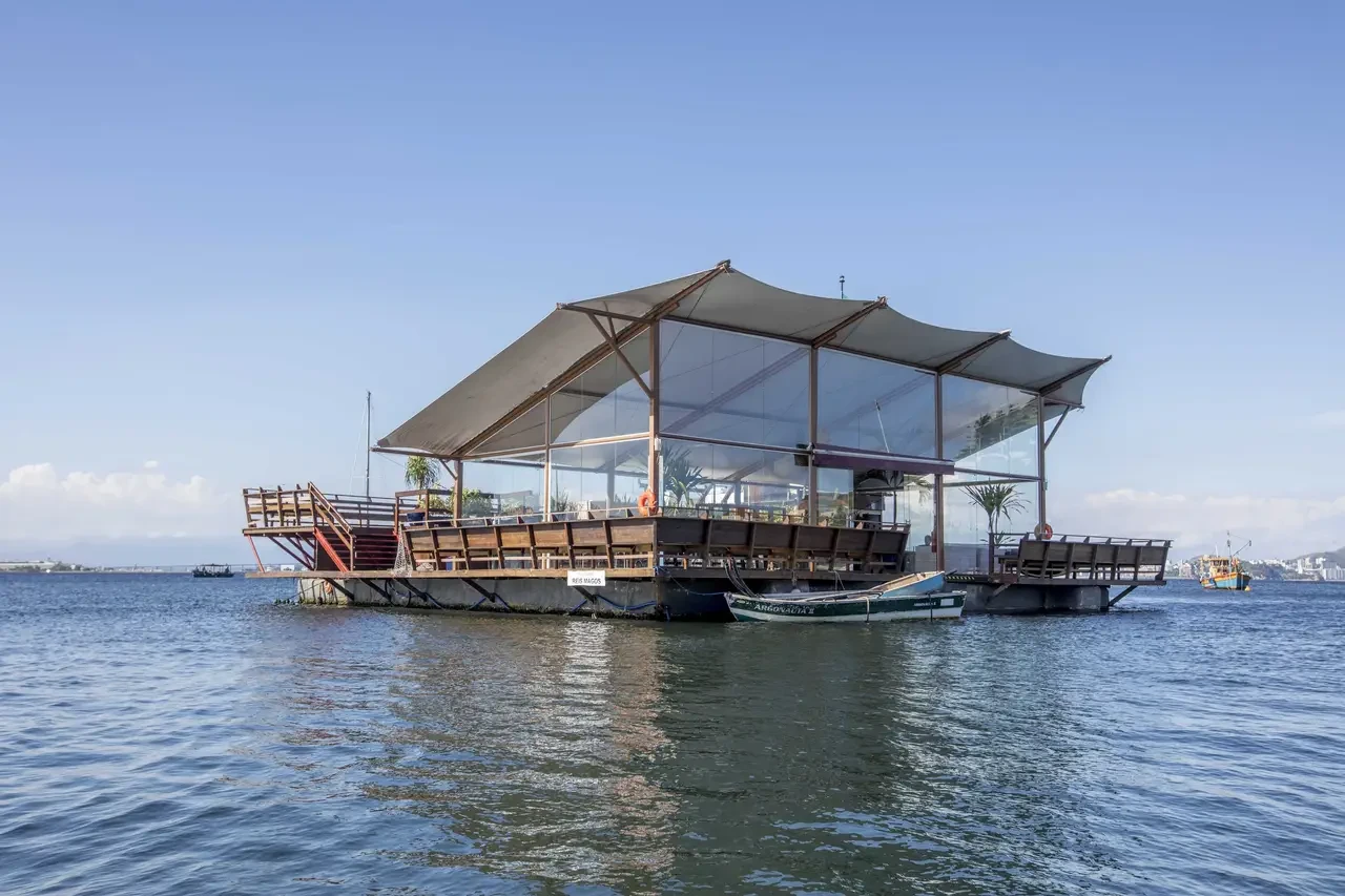 Floating Restaurant - Lunch in Urca at Flutuante Rio